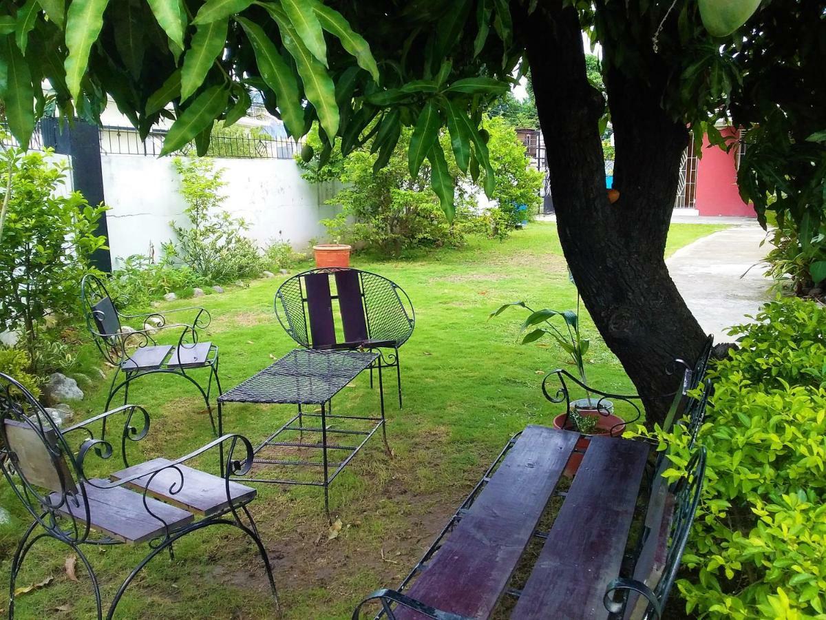 Yard Style Kingston Exterior foto